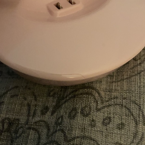 NuFace Trinity in Pink w/ accessory - Picture 7 of 8